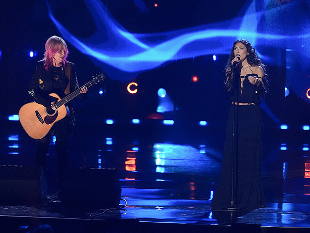 Нэнси Уилсон (слева) и Тони Корнелл