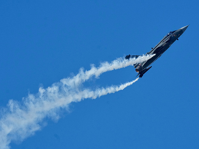 Авиашоу в честь "дня рождения" ВВС Индии. Фоторепортаж