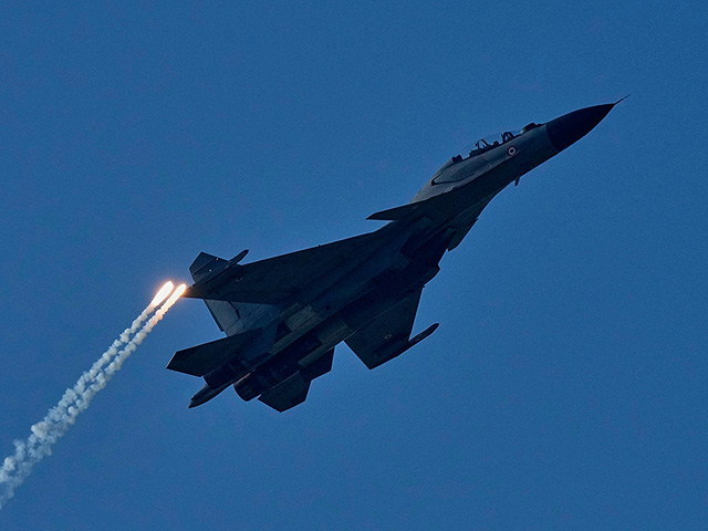 Авиашоу в честь "дня рождения" ВВС Индии. Фоторепортаж