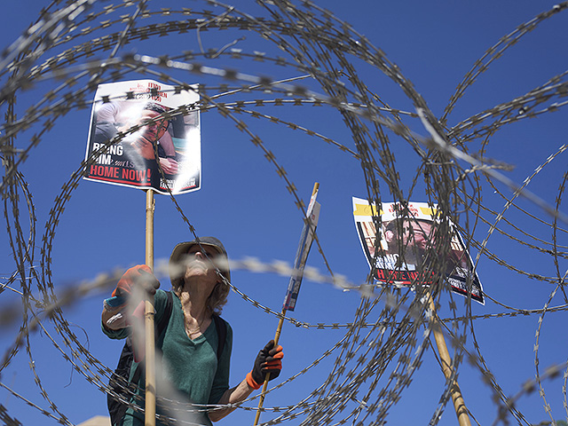 Выплаты для семей заложников продлены еще на год