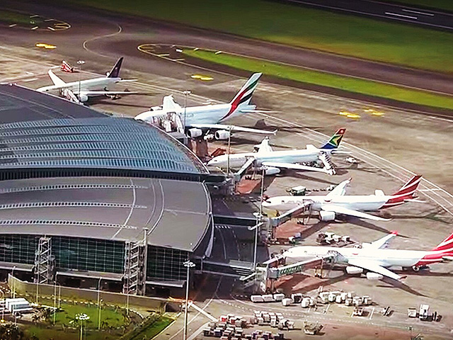 Семья из Ирана пыталась въехать на Маврикий с поддельными израильскими паспортами