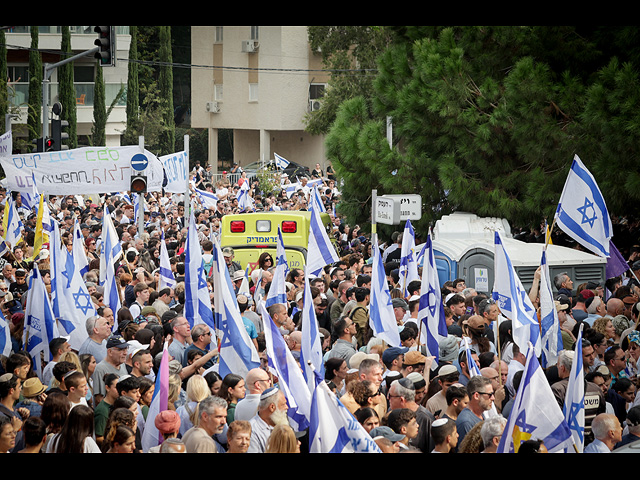 Тысячи израильтян проводили в последний путь Адара Голдина. Фоторепортаж
