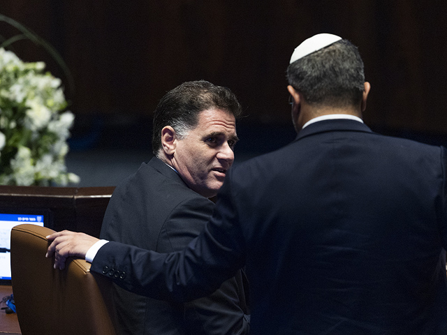 Рон Дермер подал заявление об увольнении с поста министра стратегического планирования