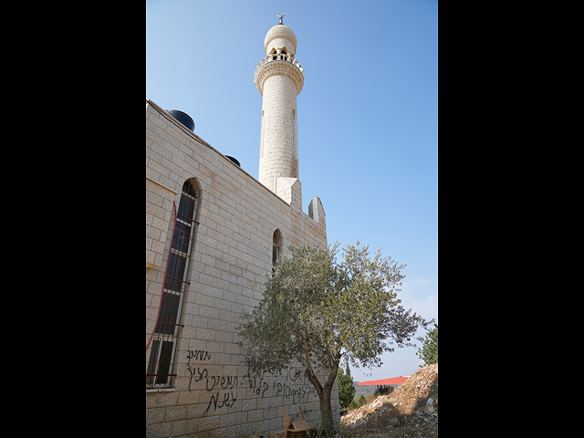 Последствия поджога мечети в Самарии. Фоторепортаж