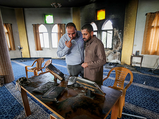 Последствия поджога мечети в Самарии. Фоторепортаж