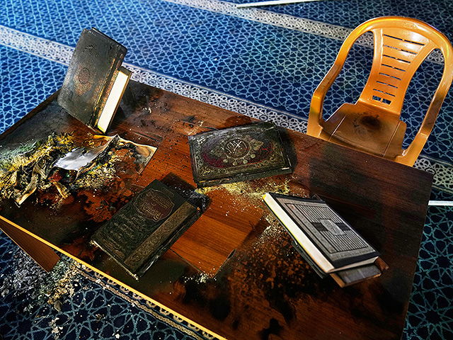 Последствия поджога мечети в Самарии. Фоторепортаж