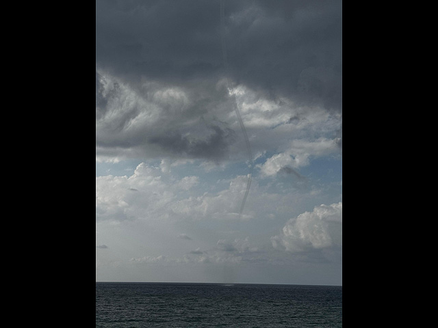 Водяной смерч около побережья Израиля: погода меняется. Видео