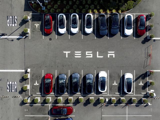 Tesla открыла центр обслуживания на севере Израиля