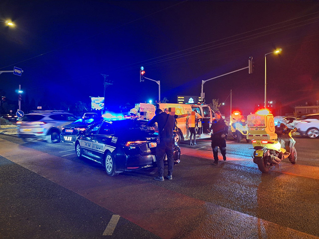 В Кирьят-Моцкине автомобиль сбил женщину, ее состояние критическое