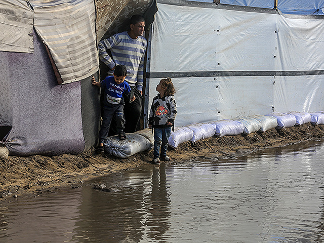 Газа затоплена после первой осенней бури. Фоторепортаж