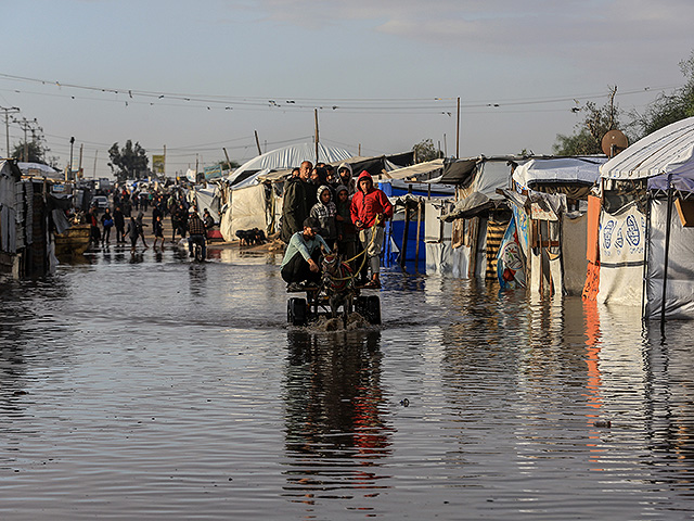 Газа затоплена после первой осенней бури. Фоторепортаж