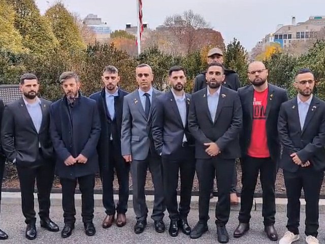 Трамп встретился с освобожденными заложниками: "Вы не похищенные больше, вы герои"