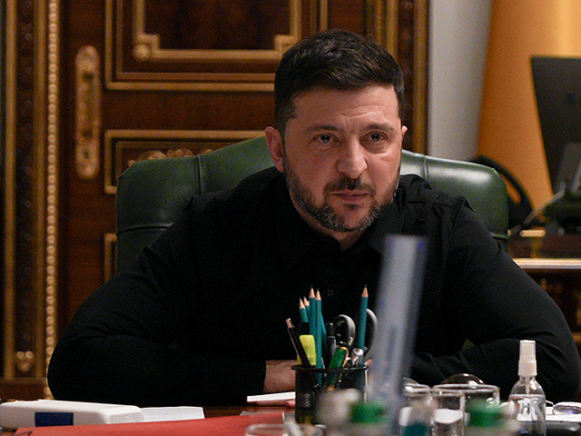 Зеленский заявил, что настал один из тяжелейших моментов в истории Украины