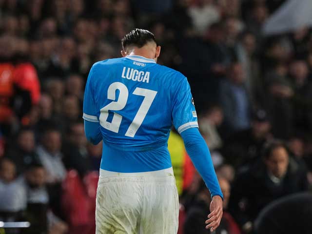 Футбол. "Наполи" лидирует. "Ювентус" не смог победить во Флоренции