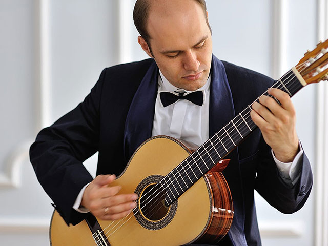 Ровшан Мамедкулиев