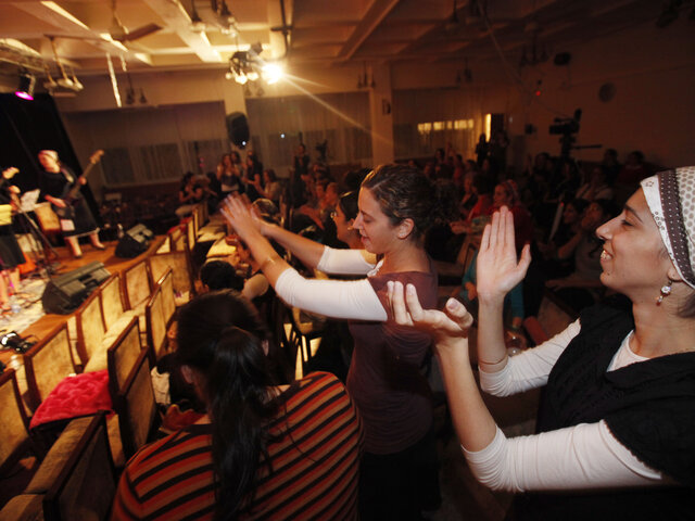 Муниципалитет Иерусалима отменил финансирование ханукального концерта для мужчин