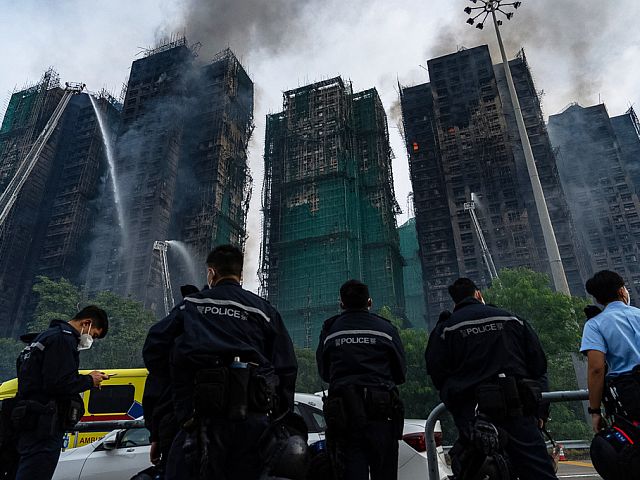 Пожар в высотном комплексе в Гонконге: десятки погибших, сотни пропавших без вести
