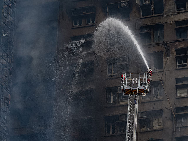 Пожар в высотном комплексе в Гонконге: множество жертв. Фоторепортаж
