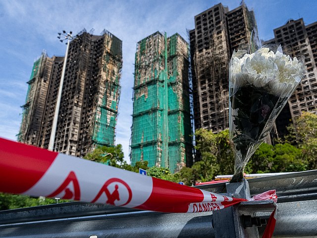 128 человек погибли при пожаре в Гонконге: огонь распространялся по пенопласту на стенах