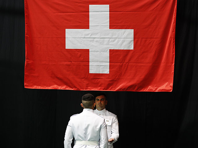 В Швейцарии проходит референдум о введении обязательной национальной службы