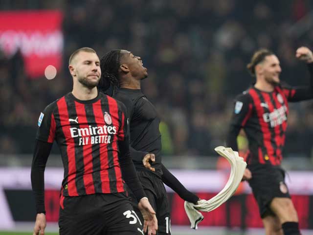 Футбол. "Милан" победил "Лацио" и лидирует в Серии А. Результаты матчей