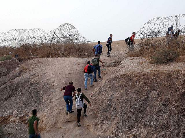 Четверо бойцов МАГАВ за деньги пропускали палестинских нелегалов в Израиль