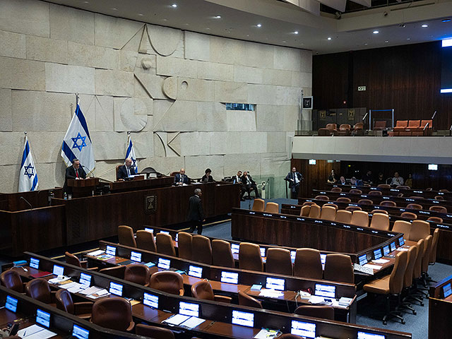 Депутаты отклонили вотумы недоверия правительству