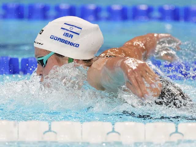 Анастасия Горбенко вышла в полуфинал на дистанции 100 метров комплексным стилем