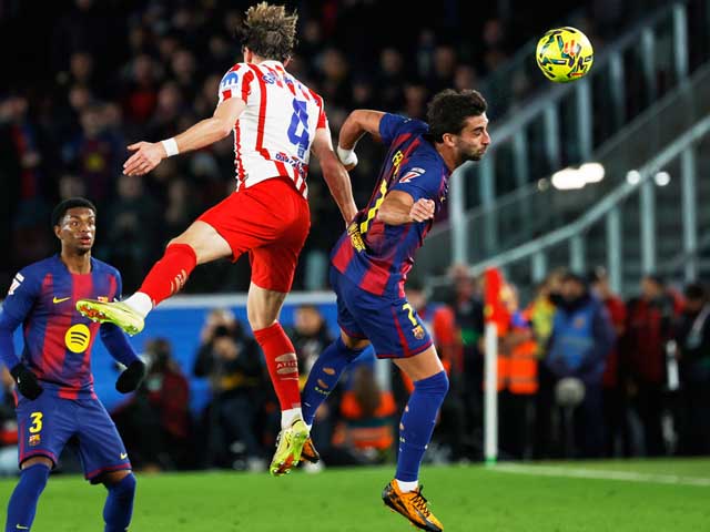 Футбол. Чемпионат Испании. "Барселона" победила "Атлетико"