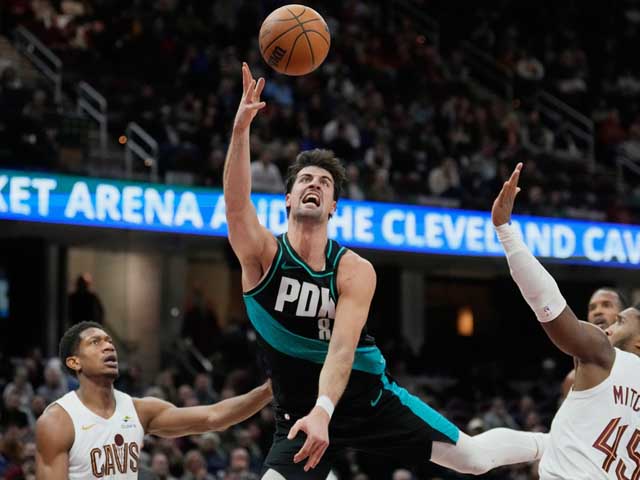 НБА. Дени Авдия набрал 27 очков. "Портленд" победил "Кливленд"