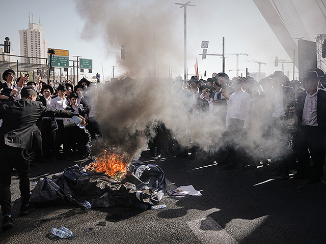 "Умрем, но не призовемся": в Иерусалиме проходит "Митинг миллиона". Фоторепортаж