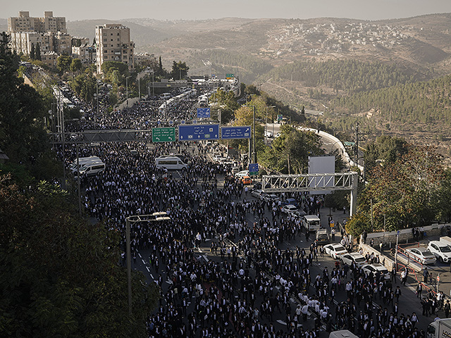 "Умрем, но не призовемся": в Иерусалиме проходит "Митинг миллиона". Фоторепортаж