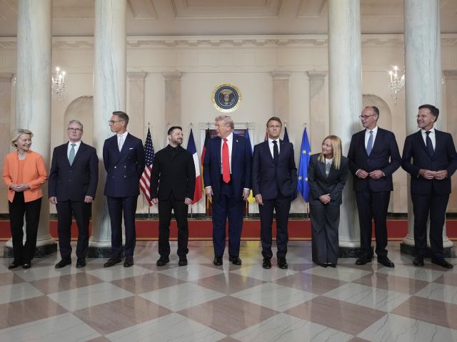 Der Spiegel: Макрон предупредил Зеленского о возможном предательстве со стороны США