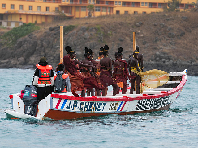 Сенегальская мода 2025: "рыбацкое" шоу. Фоторепортаж