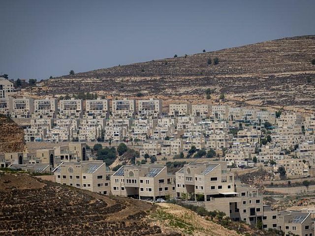 Охранники Гиват-Зеэва подозреваются в содействии незаконному трудоустройству нелегалов из ПА