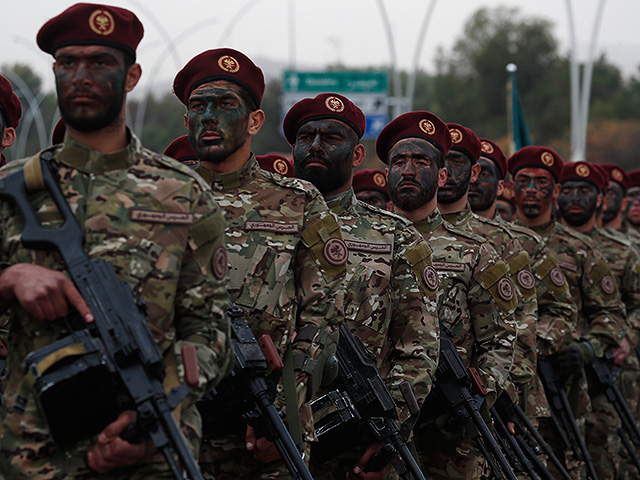 Сирия празднует первую годовщину свержения Башара Асада. Фоторепортаж