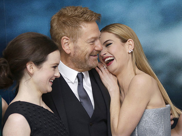 С Софи Макшера и Лили Джеймс, 2015 год