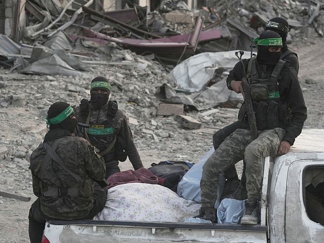 ХАМАС возмущен "атакой на гражданский автомобиль в Газе"