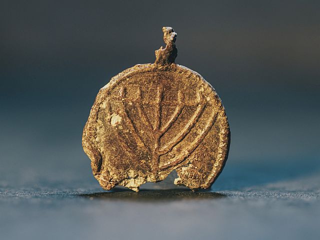 Менора в запретном для евреев городе. Находка в Иерусалиме
