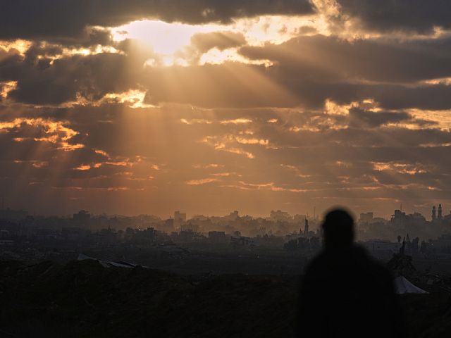 Источники: двое убитых в результате авиаудара ЦАХАЛа по цели на востоке города Газа