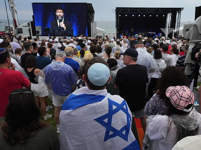 Церемония памяти жертв теракта в Сиднее: премьер-министра Австралии встретили криками "Позор!"