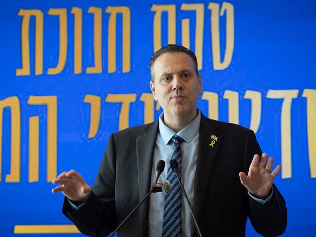 Министр культуры пообещал лишить финансирования киноиндустрию