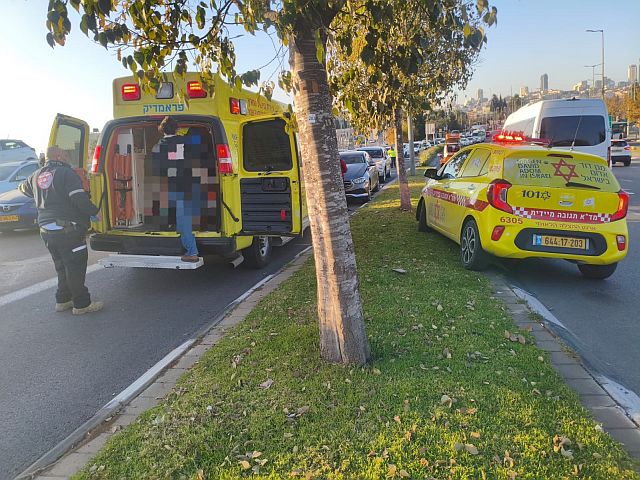 В Иерусалиме автомобиль сбил пешехода, пострадавший в критическом состоянии

