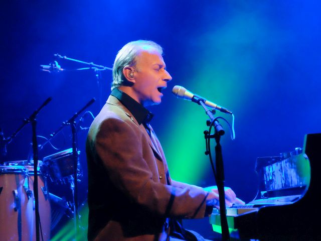 Кандидат от "Ликуда" в мэры Нетании заплатит Мати Каспи компенсацию за использование его песни