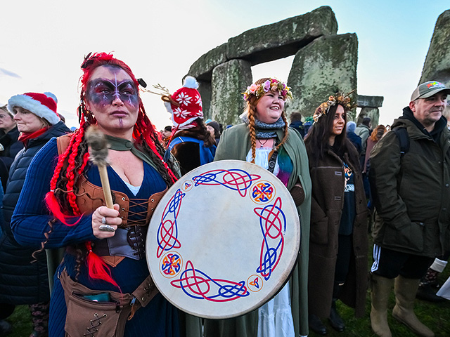 Языческий праздник у древнего Стоунхенджа. Фоторепортаж о дне зимнего солнцестояния