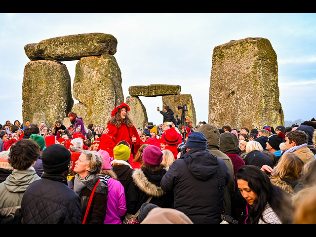 Языческий праздник у древнего Стоунхенджа. Фоторепортаж о дне зимнего солнцестояния