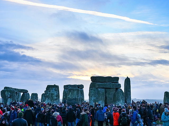 Языческий праздник у древнего Стоунхенджа. Фоторепортаж о дне зимнего солнцестояния