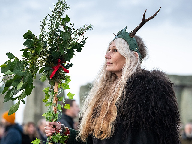 Языческий праздник у древнего Стоунхенджа. Фоторепортаж о дне зимнего солнцестояния