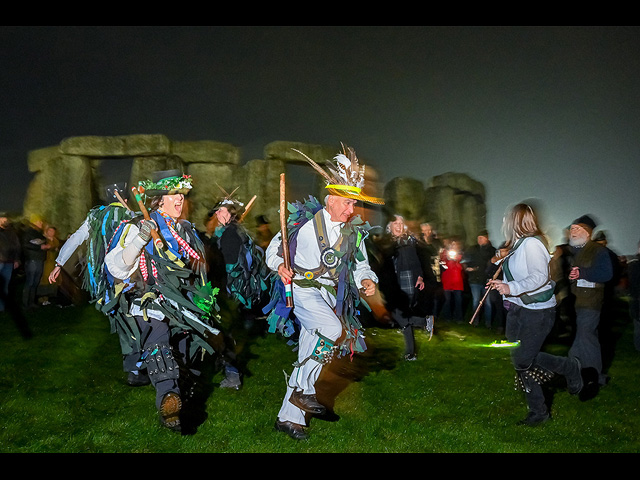 Языческий праздник у древнего Стоунхенджа. Фоторепортаж о дне зимнего солнцестояния