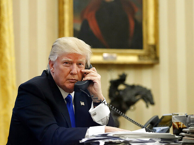 Перед встречей с Зеленским Трамп провел телефонную беседу с Путиным